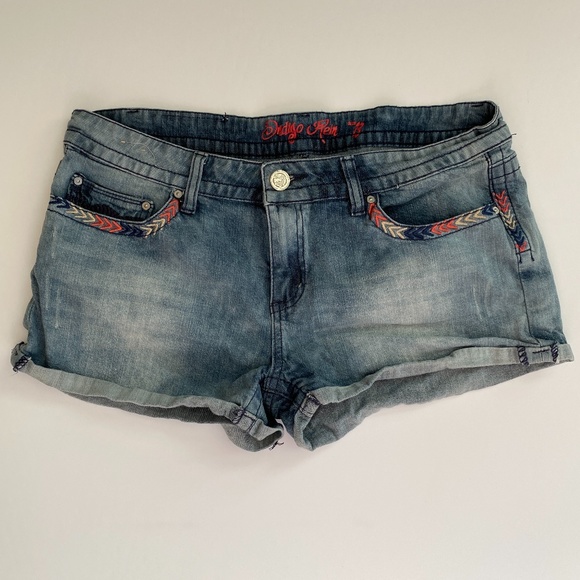 Indigo Rein Pants - Indigo Rein Embroidered Jean Short Shorts